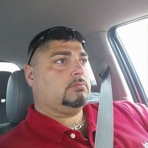 Meet your Posher, Dustin